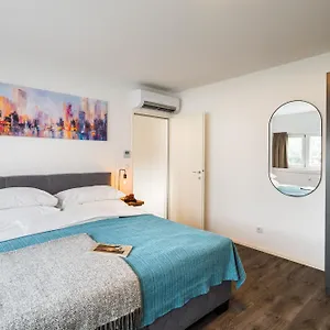 Urban Island I Riverside Apartamento