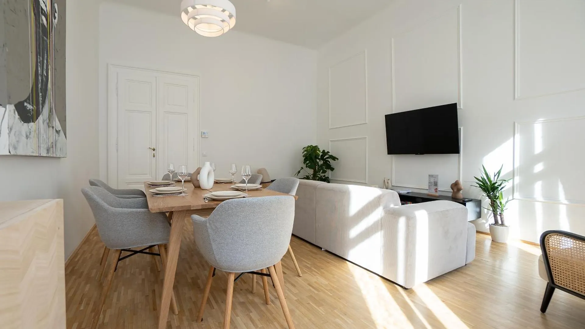 Vibrant 107 M2 Flat In The City Center Vienna