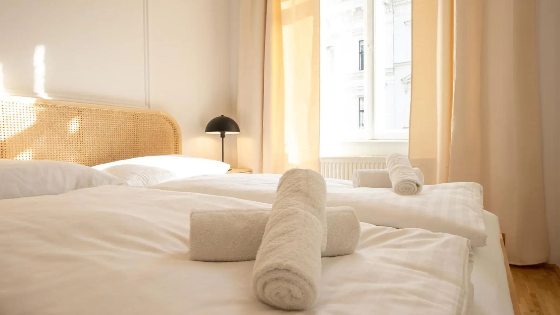 Vibrant 107 M2 Flat In The City Center Vienna 0*,  Austria