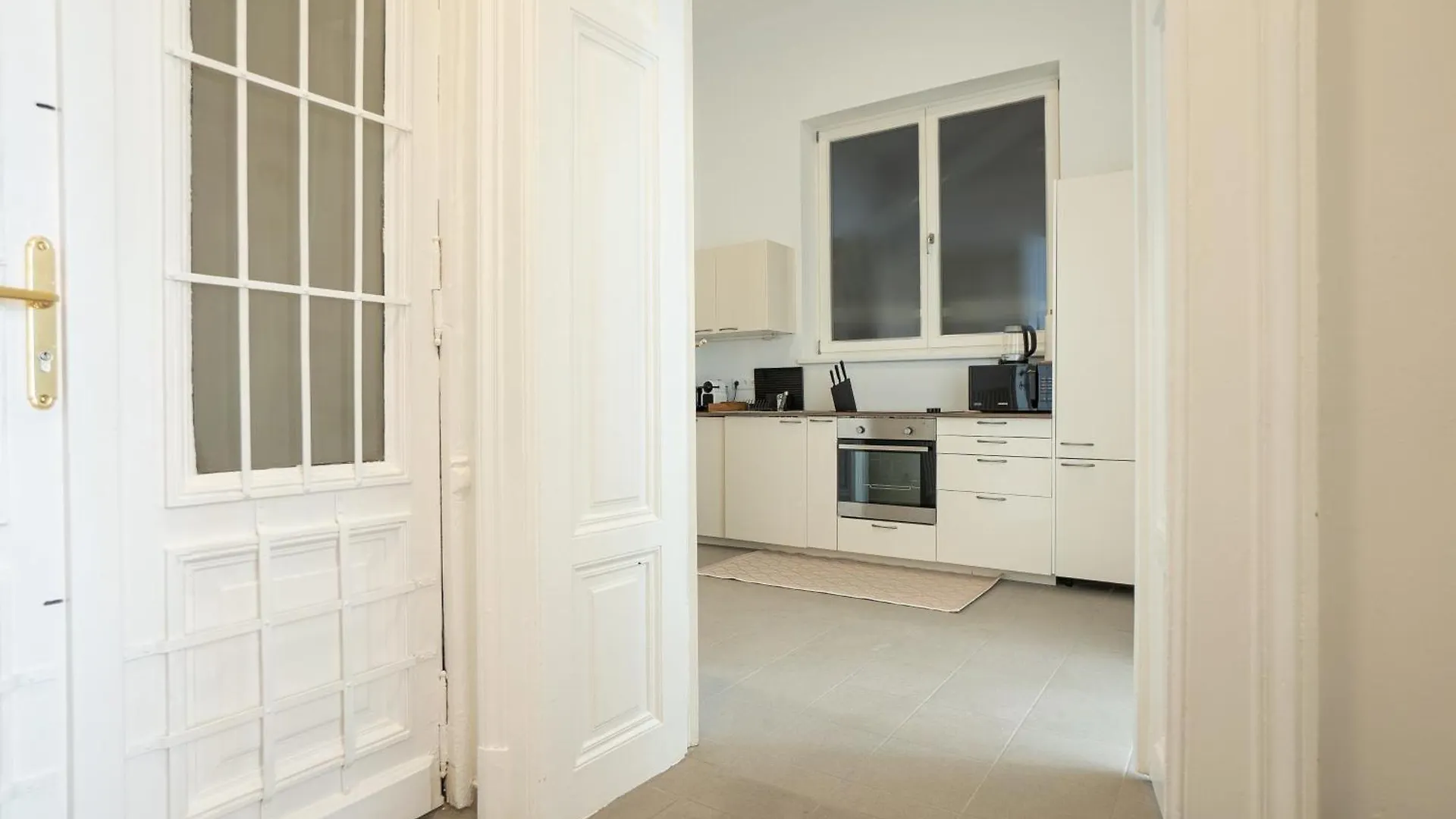 Vibrant 107 M2 Flat In The City Center Vienna Austria