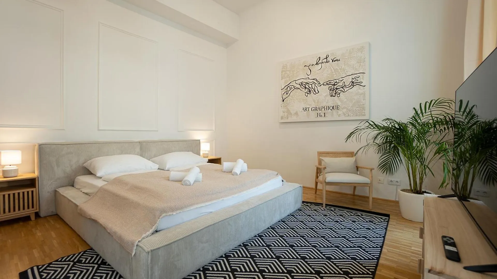 Vibrant 107 M2 Flat In The City Center Vienna Apartment