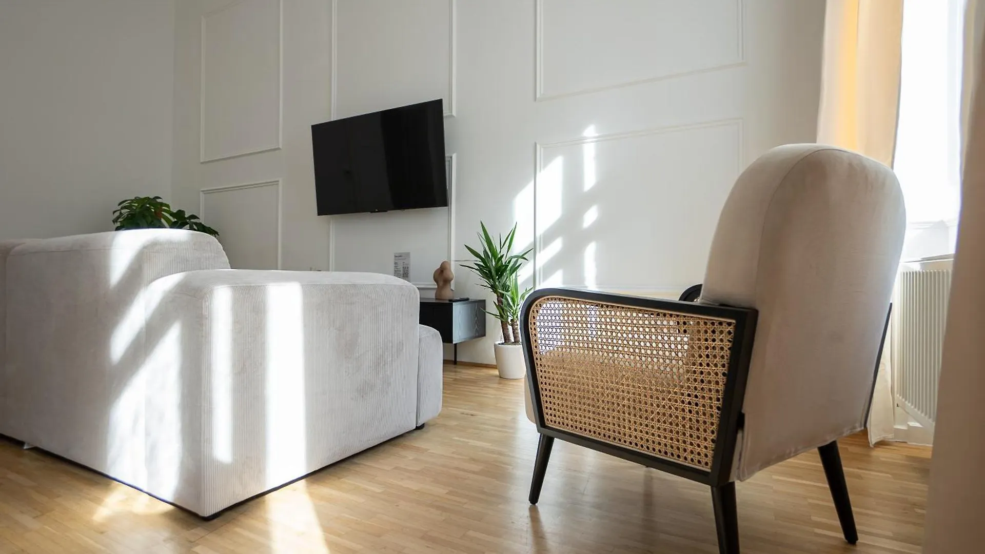 Vibrant 107 M2 Flat In The City Center Vienna Apartment
