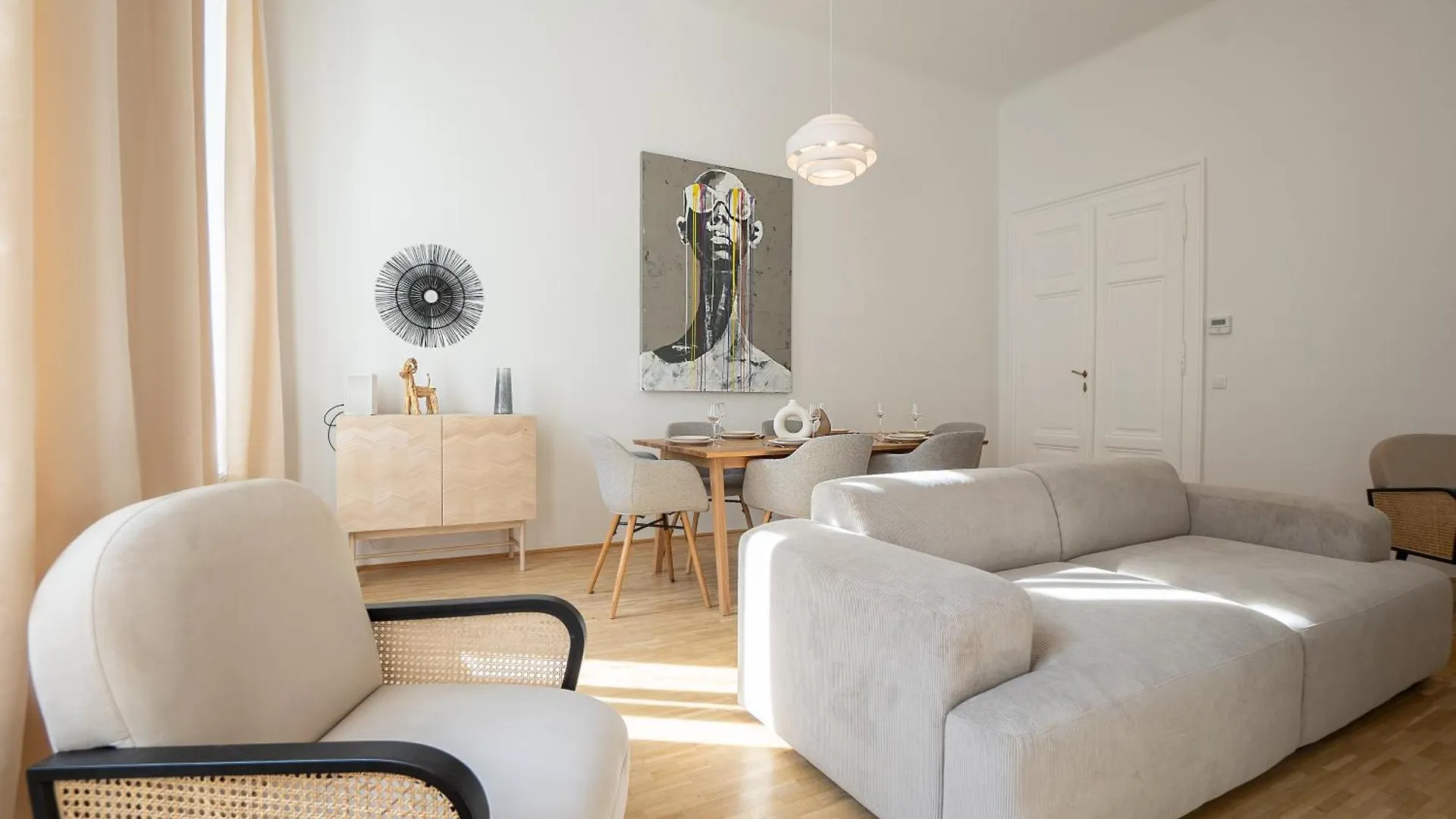 Apartment Vibrant 107 M2 Flat In The City Center Vienna