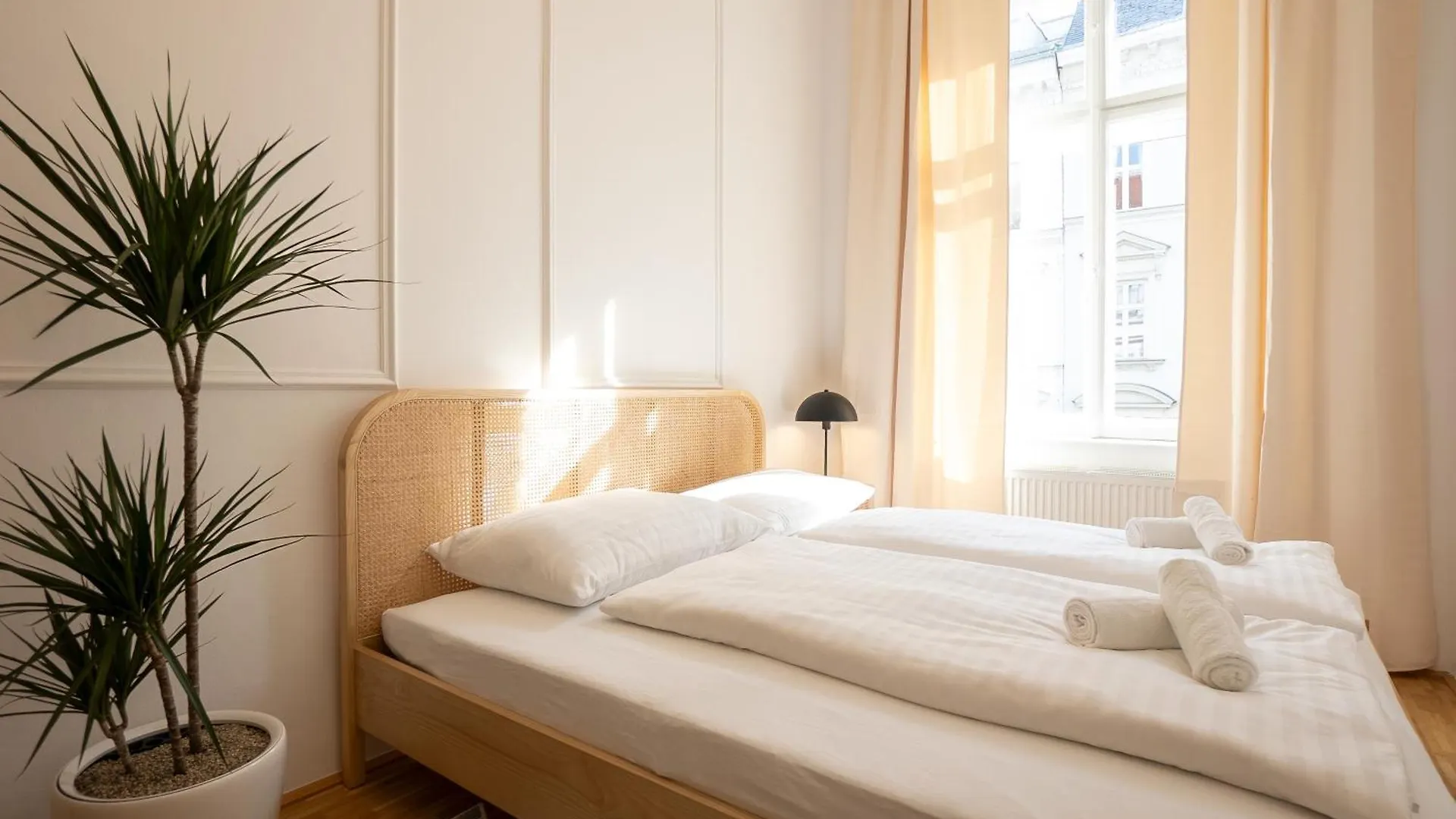 Vibrant 107 M2 Flat In The City Center Vienna