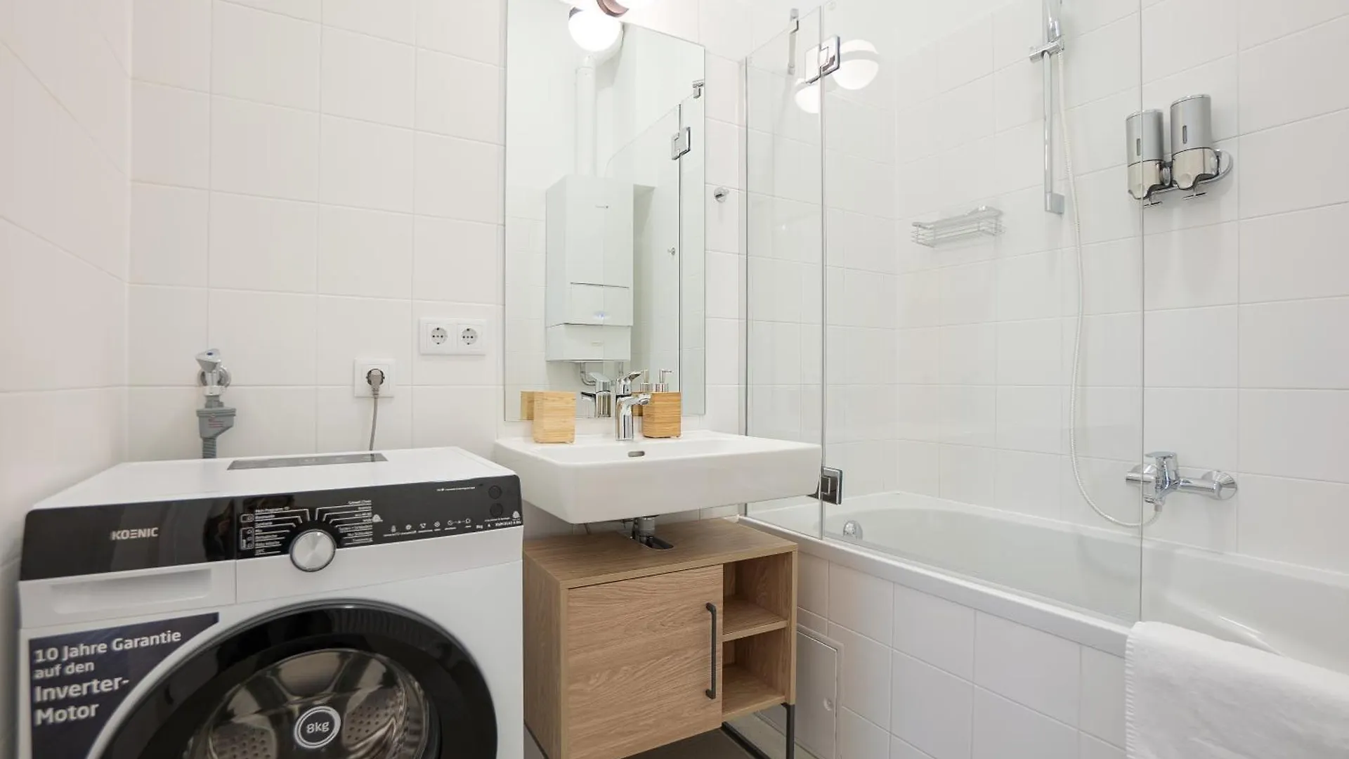 Apartment Vibrant 107 M2 Flat In The City Center Vienna