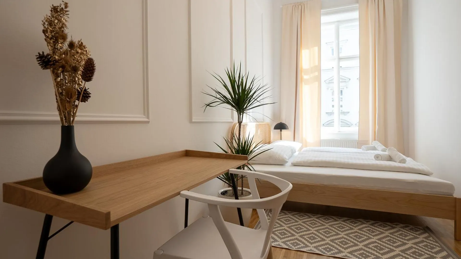 Apartment Vibrant 107 M2 Flat In The City Center Vienna Austria