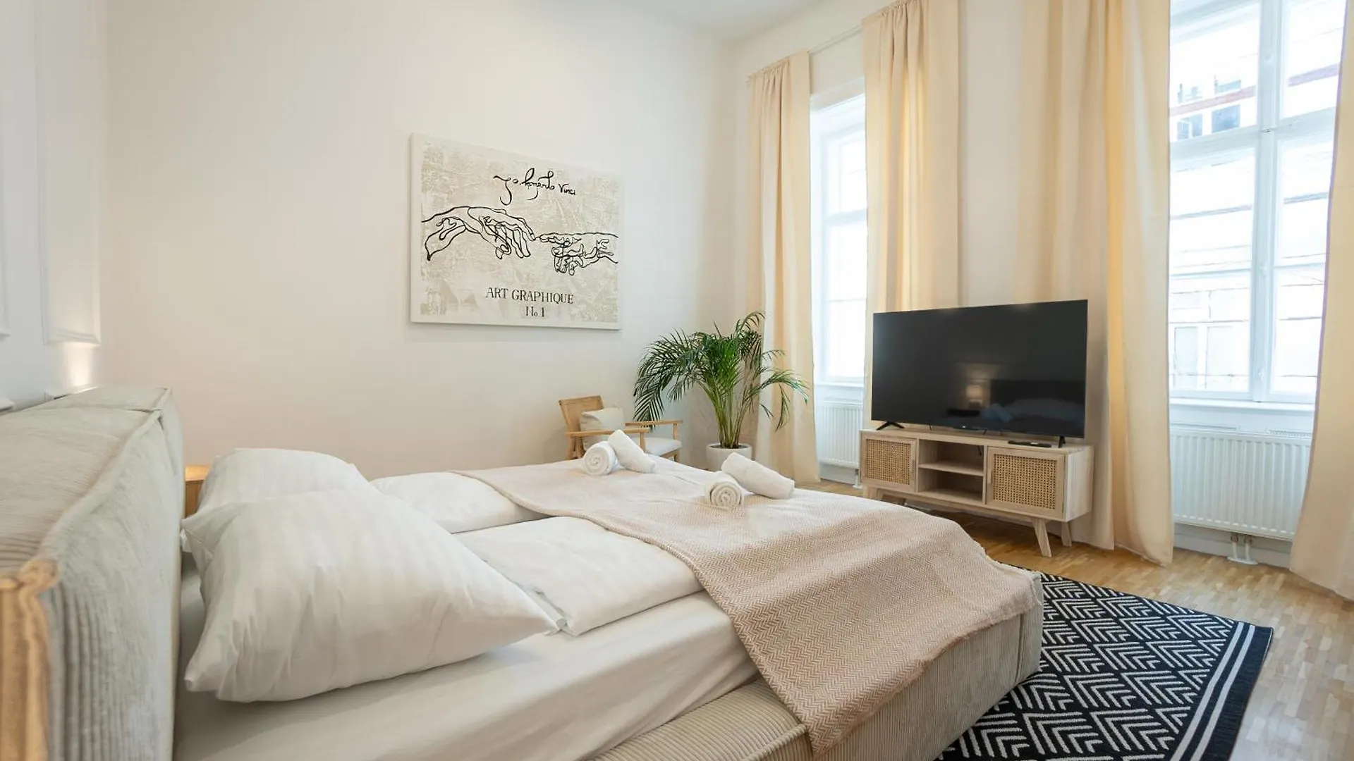 Vibrant 107 M2 Flat In The City Center Vienna Apartment